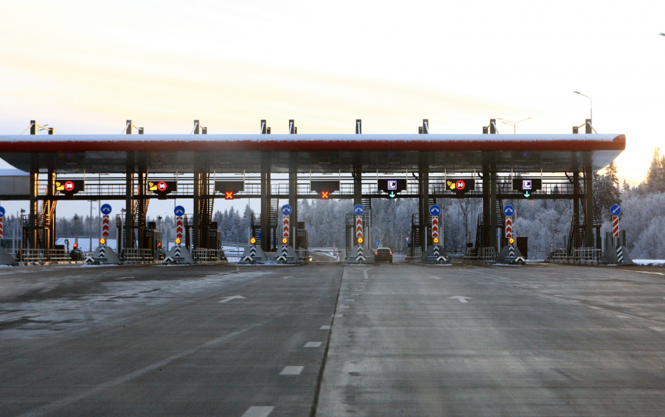 Движение по М-11 в Петербурге ограничат ночью из-за работ у Пулково